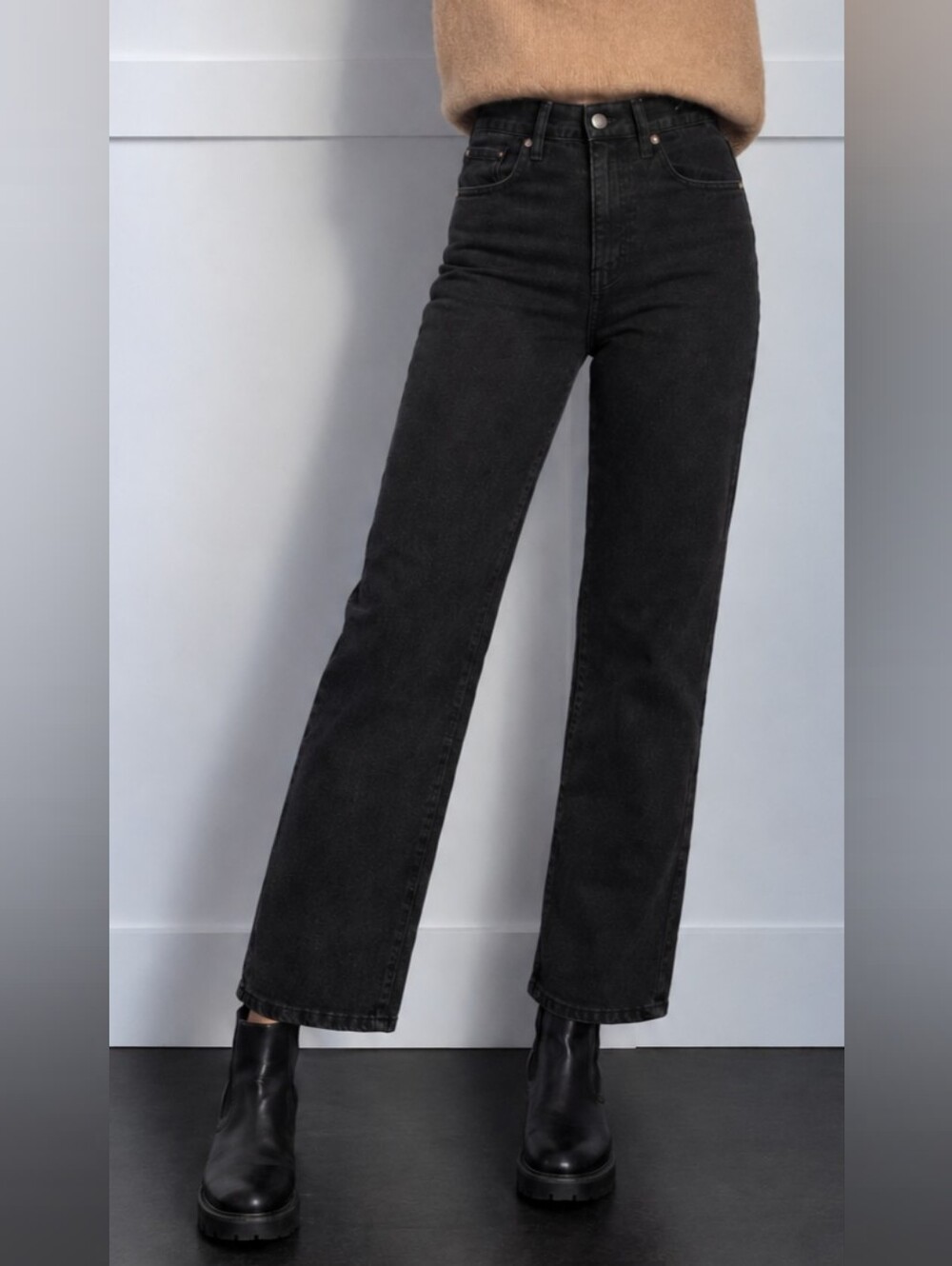 Black Banana Republic bootcut high-rise stretch cropped jeans size 29/8